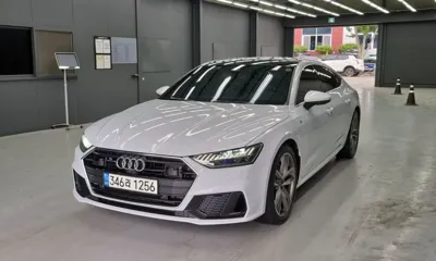 Audi A7 · 2021 год