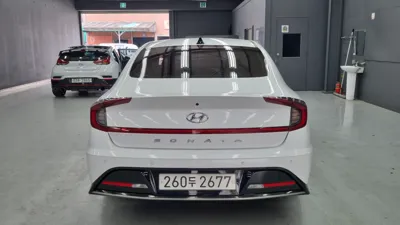 Hyundai Sonata 2022, 107175 км, за 9576.55 USD