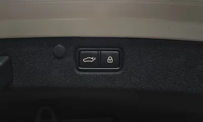 Hyundai Grandeur 2019, 149601 км, за 8385.88 USD - фото 29