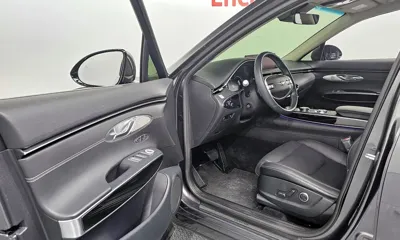 Genesis GV70 2023, 40280 км, за 24223.47 USD - фото 10