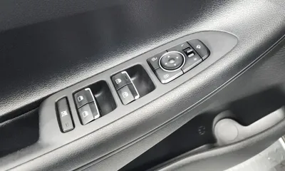 Hyundai Grandeur 2018, 129006 км, за 7358.21 USD - фото 30