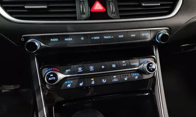 Hyundai Grandeur 2018, 129006 км, за 7358.21 USD - фото 32