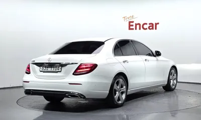 Mercedes-Benz E-Class 2018, 89914 км, за 13062.89 USD