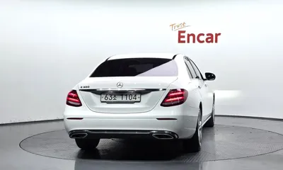 Mercedes-Benz E-Class 2018, 89914 км, за 13062.89 USD