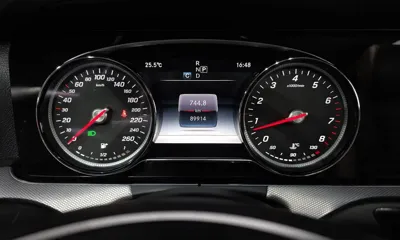 Mercedes-Benz E-Class 2018, 89914 км, за 13062.89 USD - фото 8