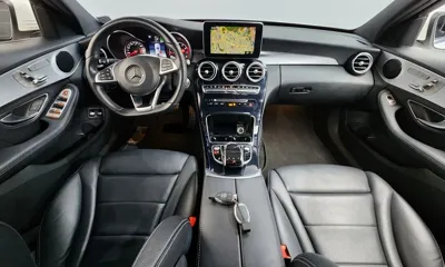 Mercedes-Benz C-Class 2018, 61996 км, за 12669.83 USD - фото 7