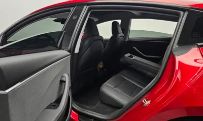 Tesla Model 3 2024, 10736 км, за 29599.3 USD - фото 26