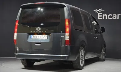 Hyundai Staria 2023, 117907 км, за 15570.04 USD