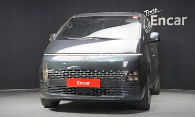 Hyundai Staria 2023, 117907 км, за 15570.04 USD