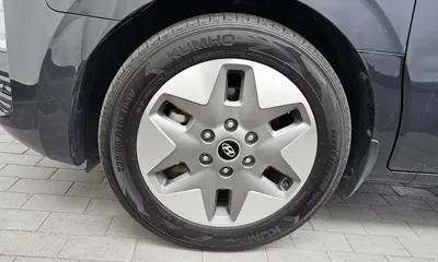 Hyundai Staria 2023, 117907 км, за 15570.04 USD