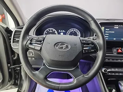 Hyundai Grandeur 2017, 148858 км, за 6940.78 USD - фото 9