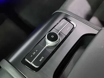 Hyundai Grandeur 2017, 148858 км, за 6940.78 USD - фото 15