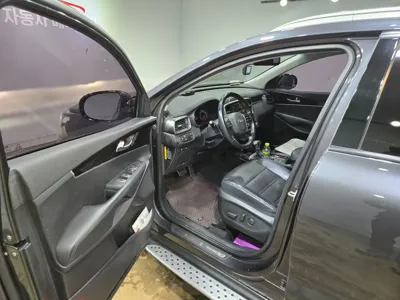 Kia Sorento 2019, 82771 км, за 13651.43 USD - фото 10