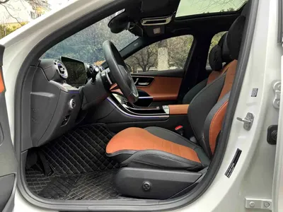 Mercedes-Benz C-Class 2024, 25000 км, за 29173.82 USD - фото 8