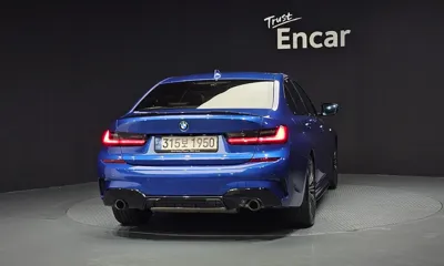 BMW 3-Series 2021, 117123 км, за 15747.67 USD