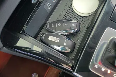 Hongqi H9 2024, 55599 км, за 29764 USD - фото 23