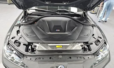 BMW i4 2023, 50124 км, за 35118.81 USD - фото 6