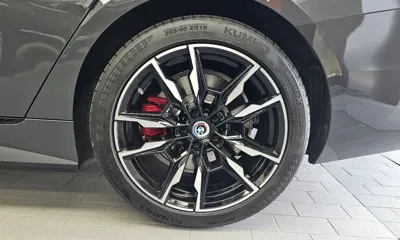 BMW i4 2023, 50124 км, за 35118.81 USD - фото 21