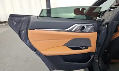 BMW i4 2023, 50124 км, за 35118.81 USD - фото 25