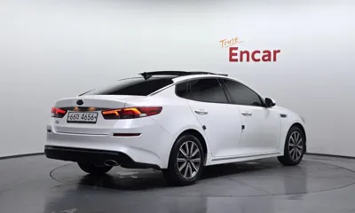 Kia K5 2019, 82517 км, за 9055.38 USD
