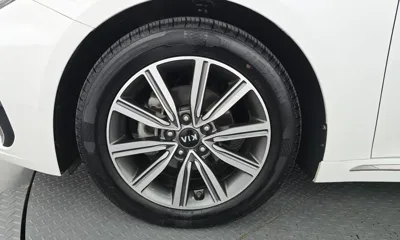 Kia K5 2019, 82517 км, за 9055.38 USD