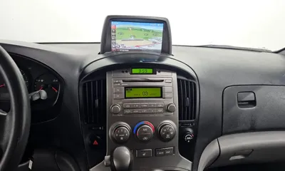 Hyundai Starex 2015, 163190 км, за 5842.2 USD - фото 12