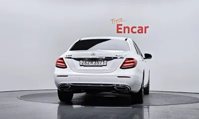 Mercedes-Benz E-Class 2018, 110005 км, за 15099.33 USD