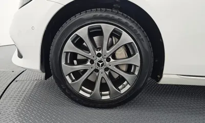 Mercedes-Benz E-Class 2018, 110005 км, за 15099.33 USD