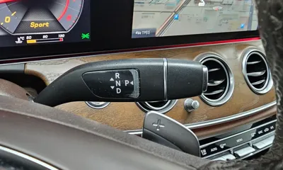 Mercedes-Benz E-Class 2018, 110005 км, за 15099.33 USD - фото 9