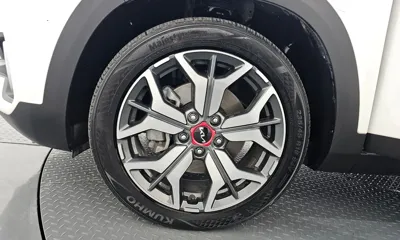 Kia Seltos 2023, 41065 км, за 13010.68 USD
