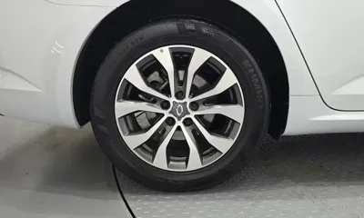 Renault-KoreaSamsung SM6