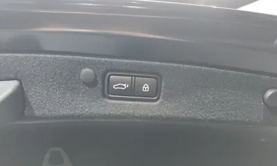 Hyundai Grandeur 2020, 70980 км, за 16221.51 USD - фото 20