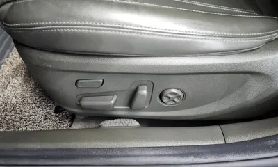 Hyundai Grandeur 2020, 70980 км, за 16221.51 USD - фото 31