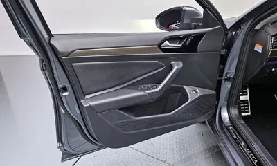 Volkswagen Jetta 2021, 22704 км, за 22037.31 USD - фото 24