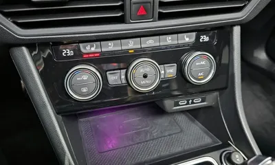 Volkswagen Jetta 2021, 22704 км, за 22037.31 USD - фото 32