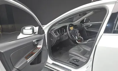Volvo S60 2018, 97149 км, за 6970.69 USD - фото 10