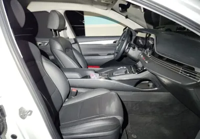 Hyundai Grandeur 2023, 23355 км, за 21721.15 USD