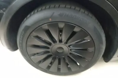 Tesla Model Y 2022, 70100 км, за 24277 USD - фото 16