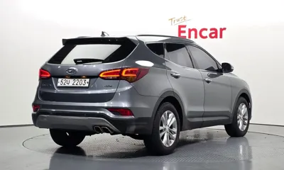 Hyundai Santafe 2018, 109356 км, за 7614.55 USD