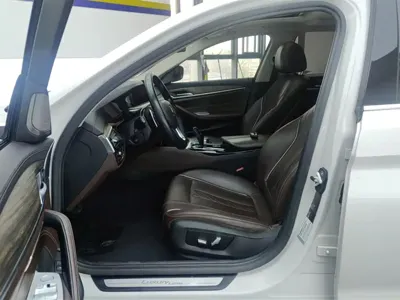 BMW 5 Series 2019, 107000 км, за 22041.95 USD - фото 9