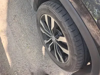 Volkswagen Tayron 2022, 23700 км, за 19201.32 USD - фото 6