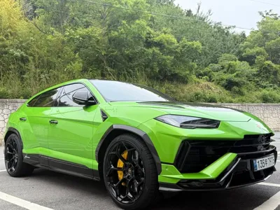 Lamborghini Urus · 2024 год