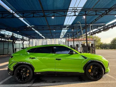 Lamborghini Urus 2024, 5200 км, за 252876.46 USD
