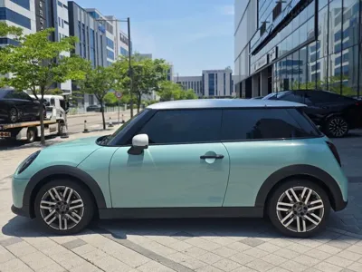 MINI Cooper 2026, 800 км, за 19817.57 USD