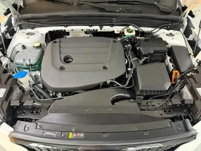 Volvo XC40 2026, 2401 км, за 27952.93 USD - фото 6