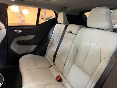 Volvo XC40 2026, 2401 км, за 27952.93 USD - фото 11