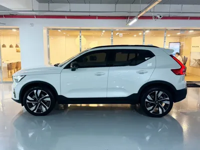 Volvo XC40 2026, 2401 км, за 27952.93 USD - фото 12