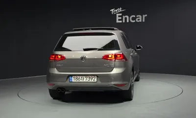 Volkswagen Golf 2014, 108183 км, за 6316.34 USD