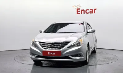 Hyundai Sonata 2011, 132698 км, за 2073.72 USD