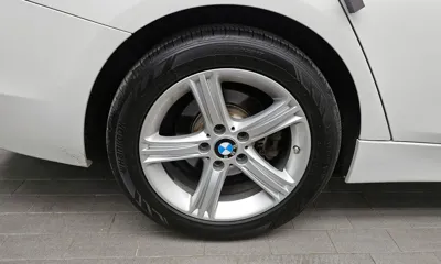 BMW 3-Series 2015, 80908 км, за 7932.32 USD